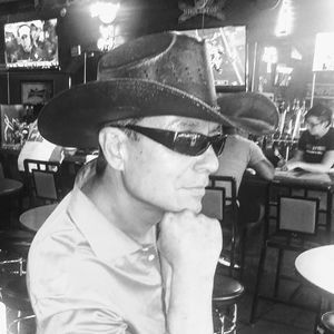 Meet your Posher, Adrian